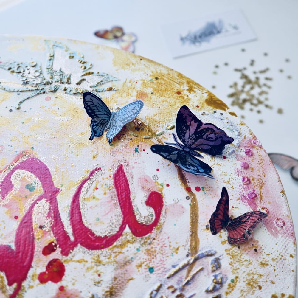Χειροποίητος πίνακας με όνομα, κάδρο με πεταλούδες, κοριτσίστικος καμβάς με πεταλούδες, δώρο βάπτισης με όνομα για κορίτσι και πεταλούδες, βάλε χρώμα και γκλίντερ στο κοριτσίστικο δωμάτιο
