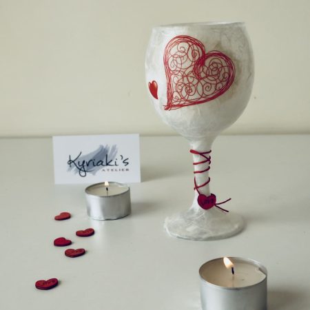 Ποτήρι του κόκκινου κρασιού μεταμορφωμένο σε κηροπήγιο, δώρα εκφράζοντας αγάπη, έρωτα, σου δίνω την καρδιά μου, Unique candle holder, Handmade with love, handmade in Greece